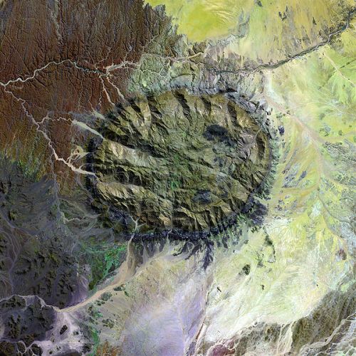 Satellite image (Landsat 7) of the Brandberg Massif. Image source: Wikimedia Commons.