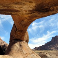 Spitzkoppe - Between a rock and a hard place